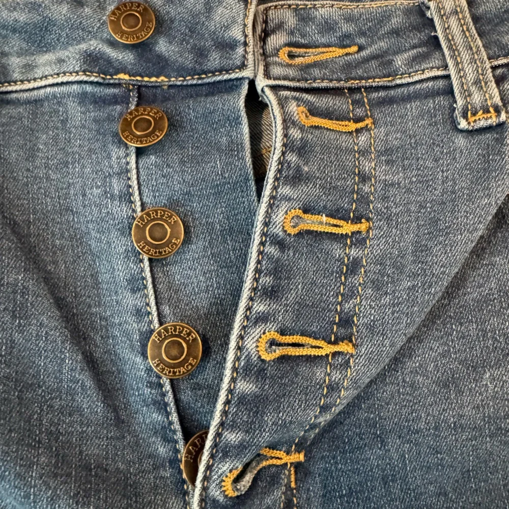 Stylish High Rise Button-Fly Jeans - Picture 3 of 5